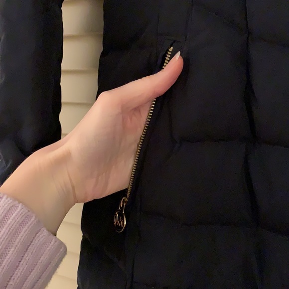 LIKE NEW Michael Kors black puffer coat - Picture 4 of 10
